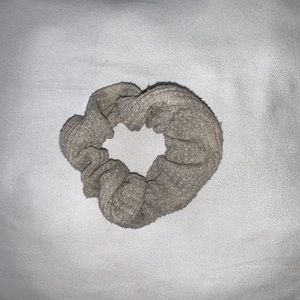 Cream vintage scrunchie